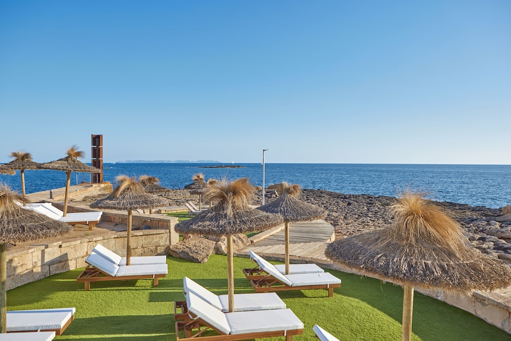 Universal Hotel Cabo Blanco Adults Only 64/75