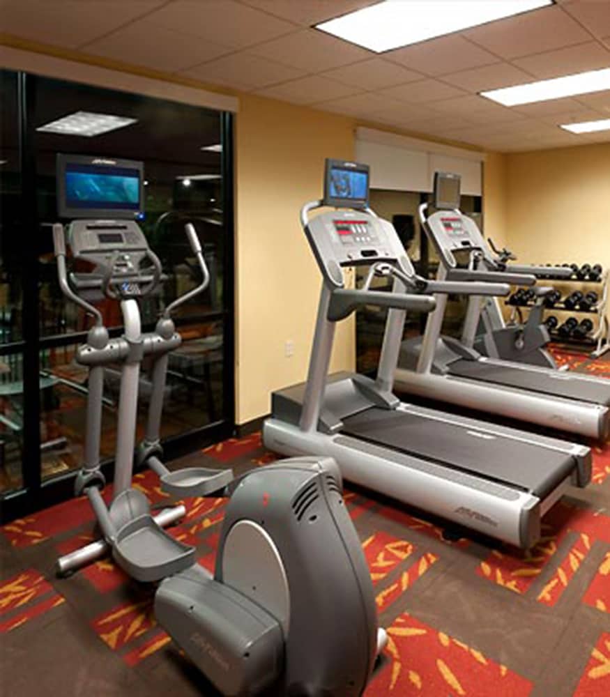 Courtyard by Marriott Alexandria 24/41