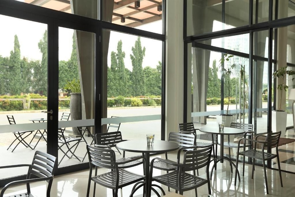 Lemo Hotel Serpong 25/62
