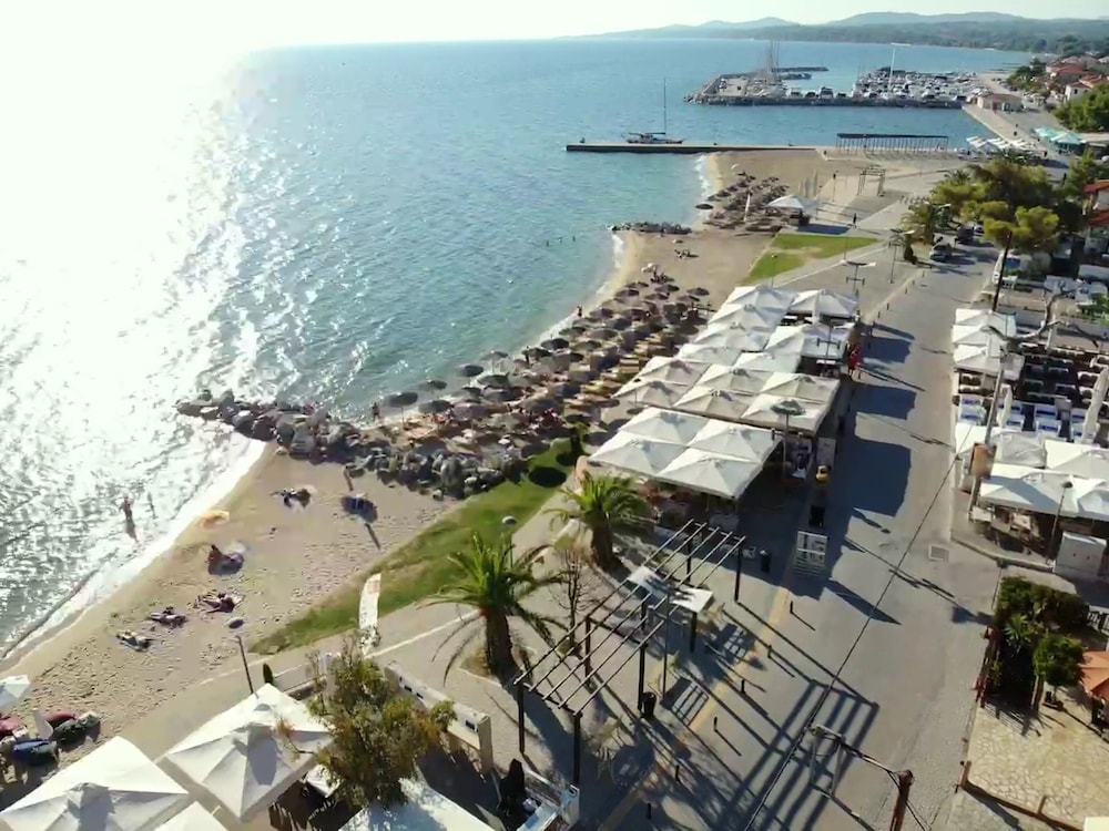 Finikas Garden Beach Resort Nikiti 36/50
