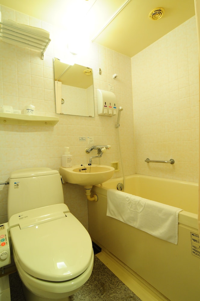 Fukuoka Toei Hotel 59/61