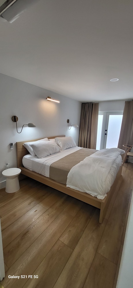 Green Island Inn 16/50