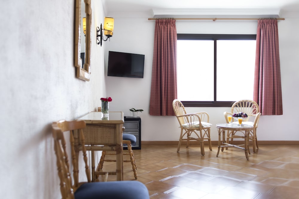 Hostal Alhambra 36/50