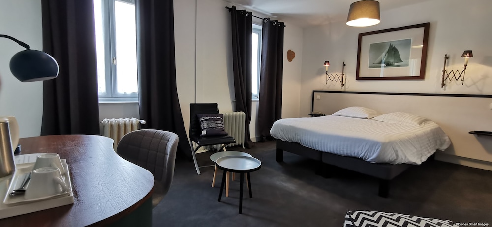 Hotel the Originals Saint Valery Sur Somme La Colonne de Bronze Ex In 28/71