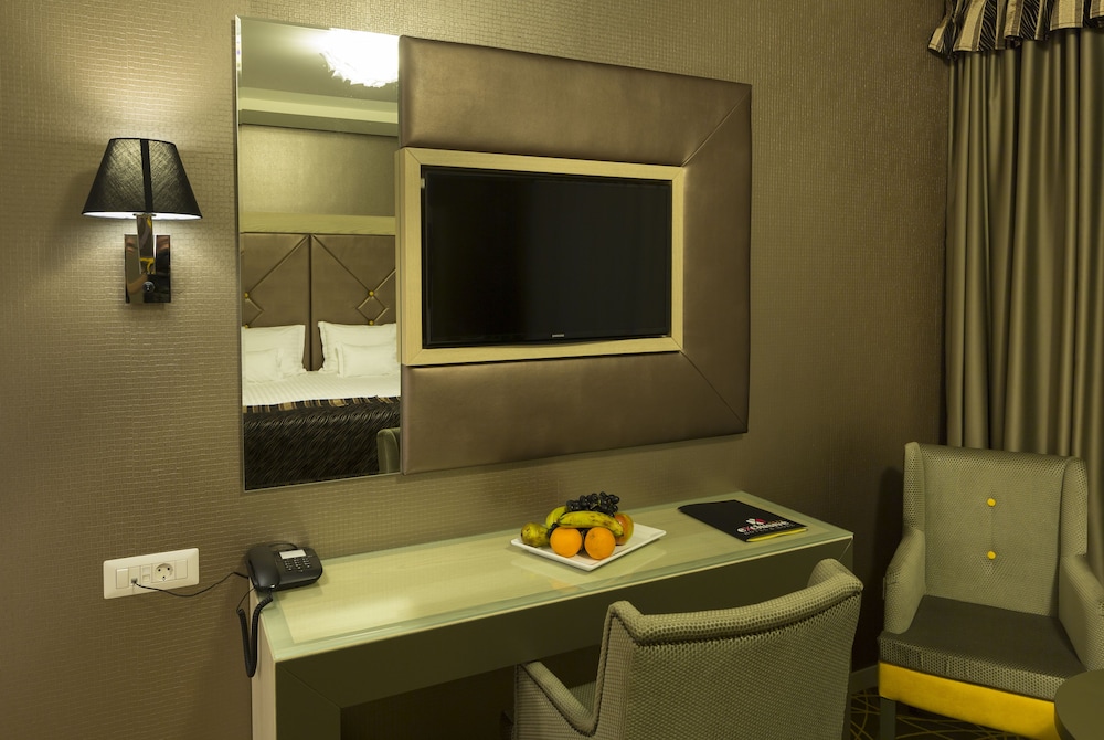 Exclusive Hotel More 24/28