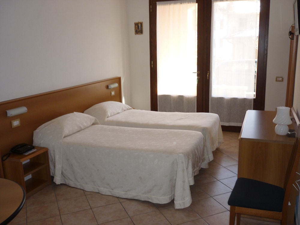 Albergo Breglia 20/64