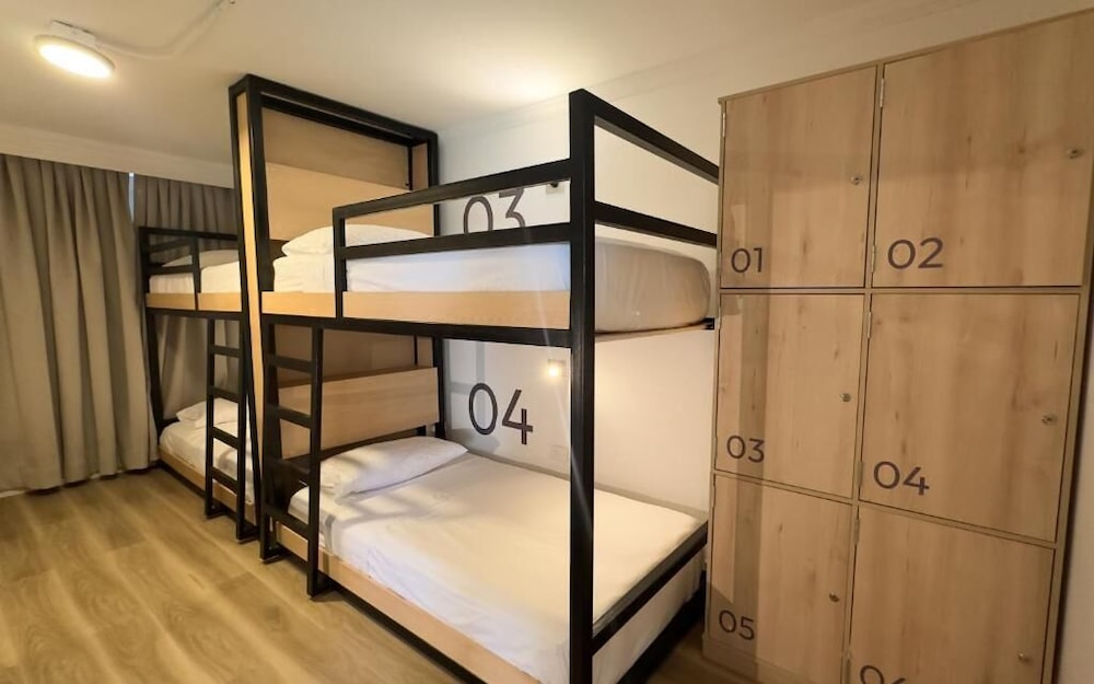 MIXED DORM