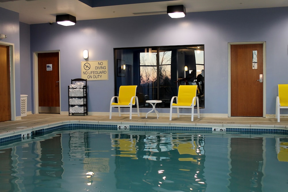 Holiday Inn Express & Suites Harrisburg W - Mechanicsburg 14/65