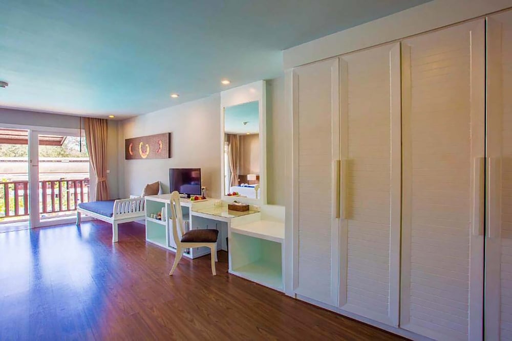 Occidental Bangtao Beach Resort 45/60