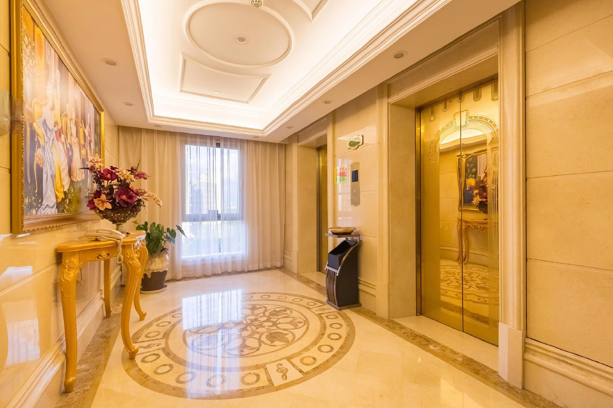 Vienna International Hotel (Nanjing South Railway Station, Hohai University Metro Station) 17/35