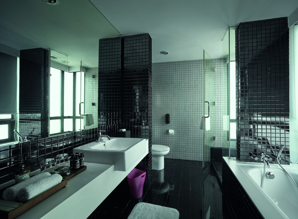 G Hotel Gurney 23/60