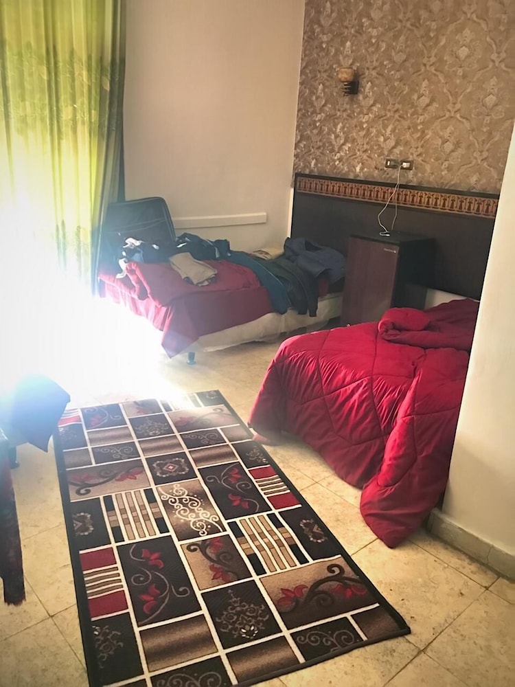 One Season Hostel 34/72
