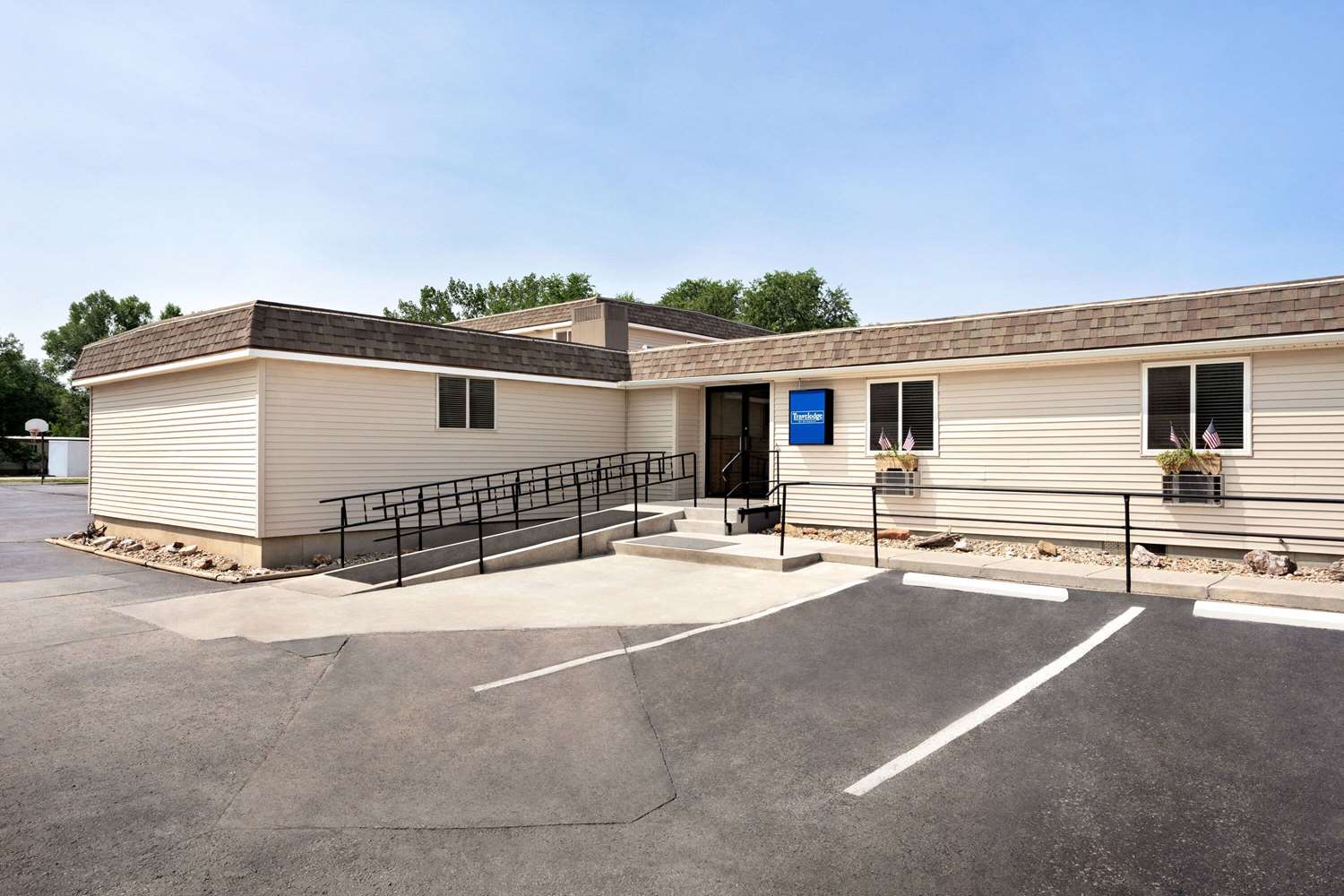 Travelodge By Wyndham Edgemont SD 14/16
