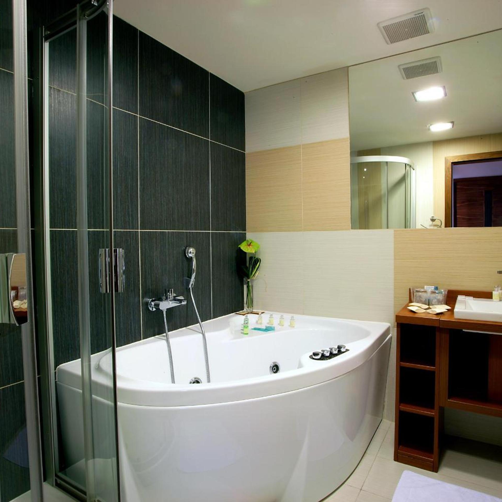 جناح عائلي، Hotel Janosik 6/6