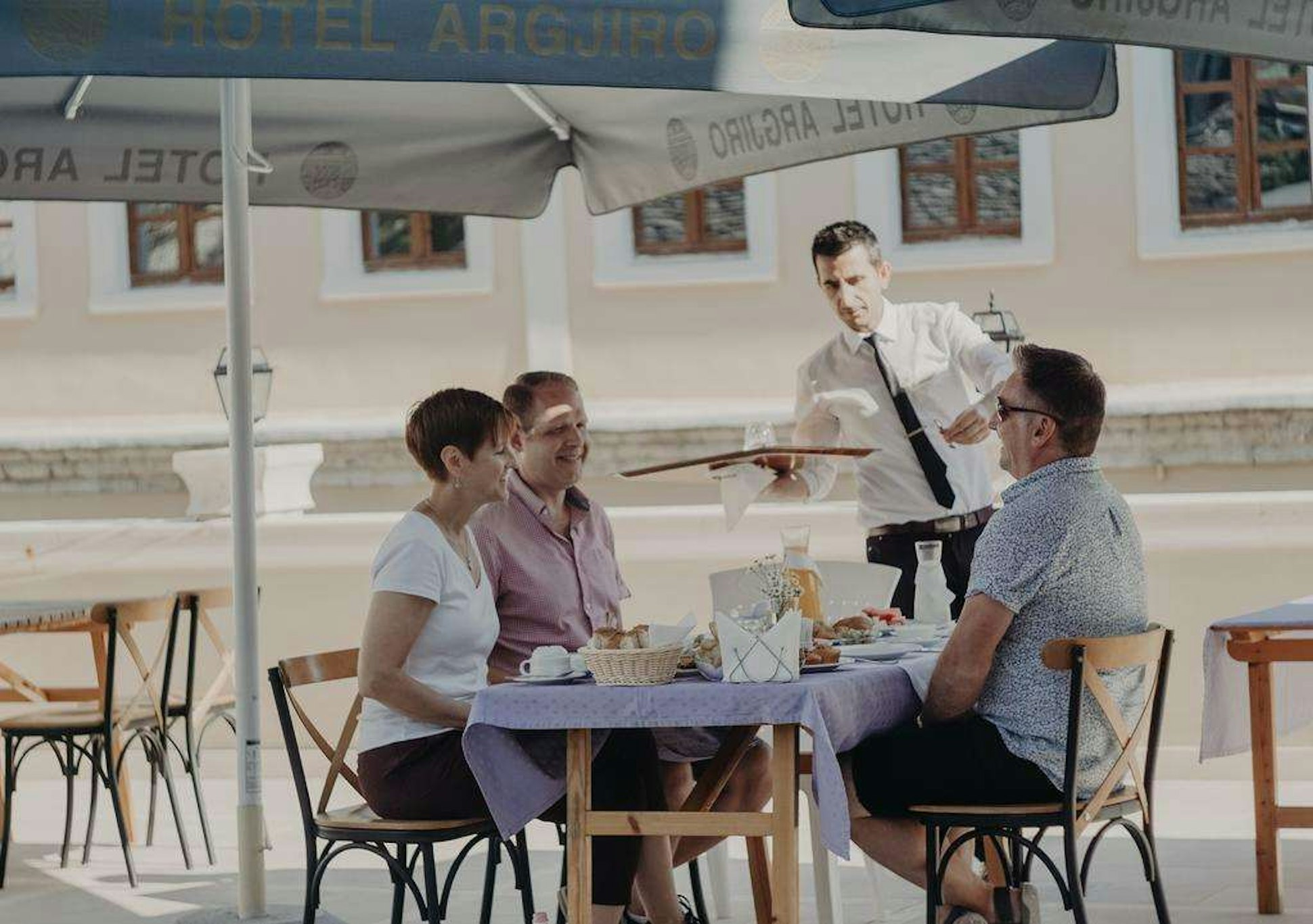 Argjiro Hotel 38/48