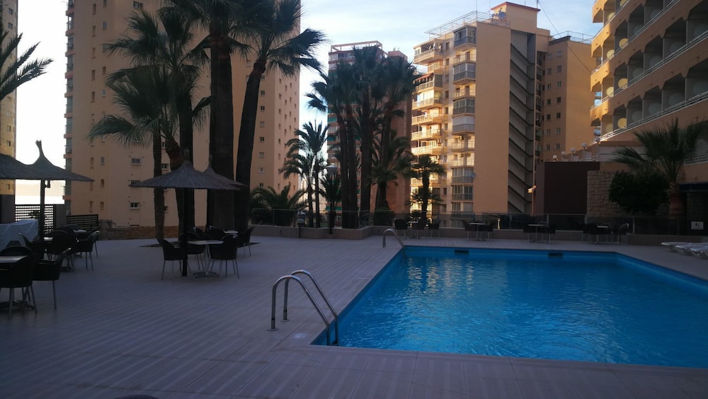 Mont Park Hotel 23/33