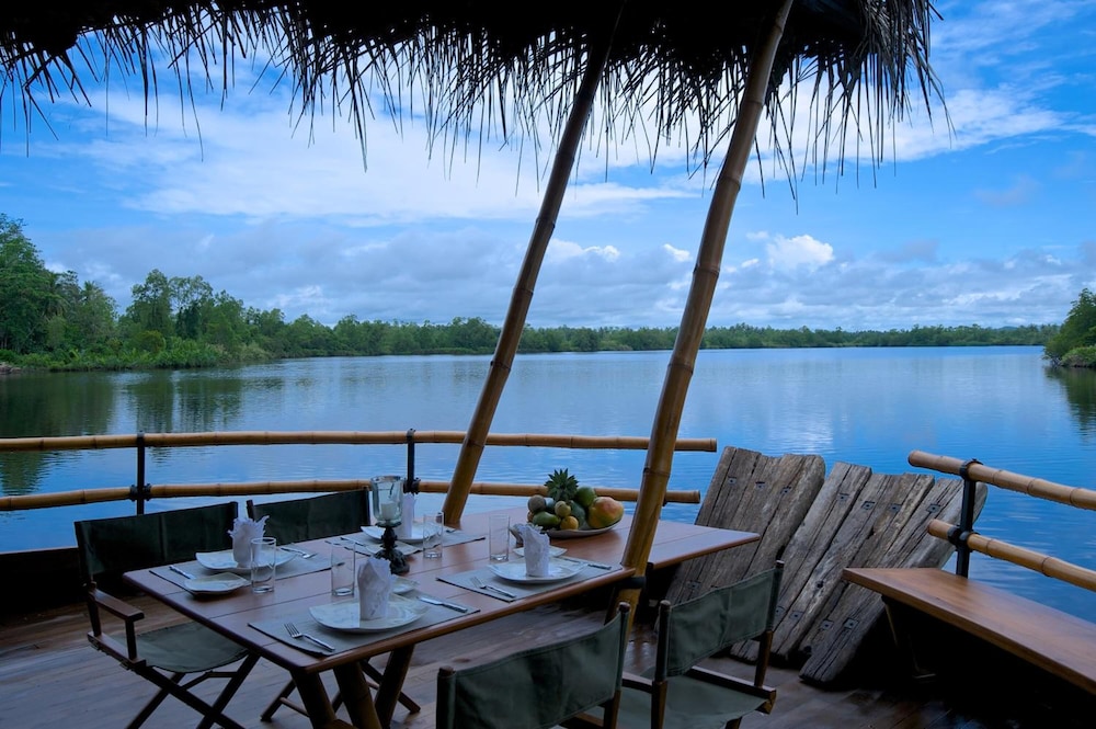 Yathra Houseboat By Jetwing 18/27