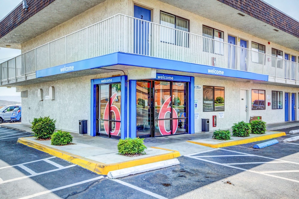 Motel6 Saint George, UT - University/Historic Downtown 44/53