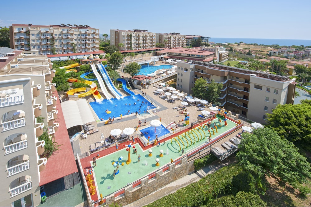 Club Paradiso Hotel 38/50