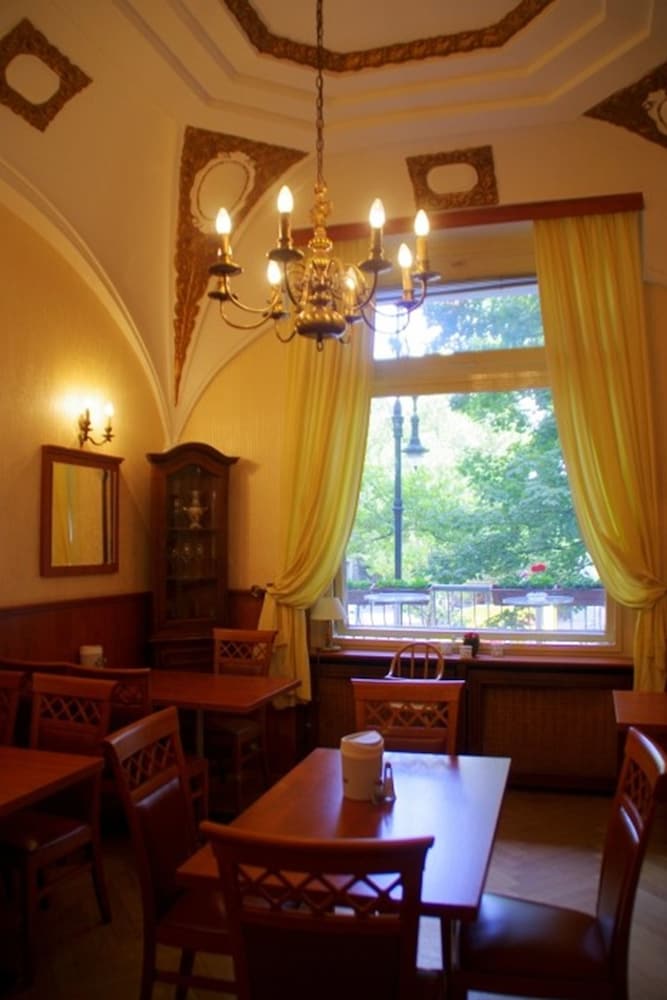 City Hotel Am Kurfuerstendamm 23/33