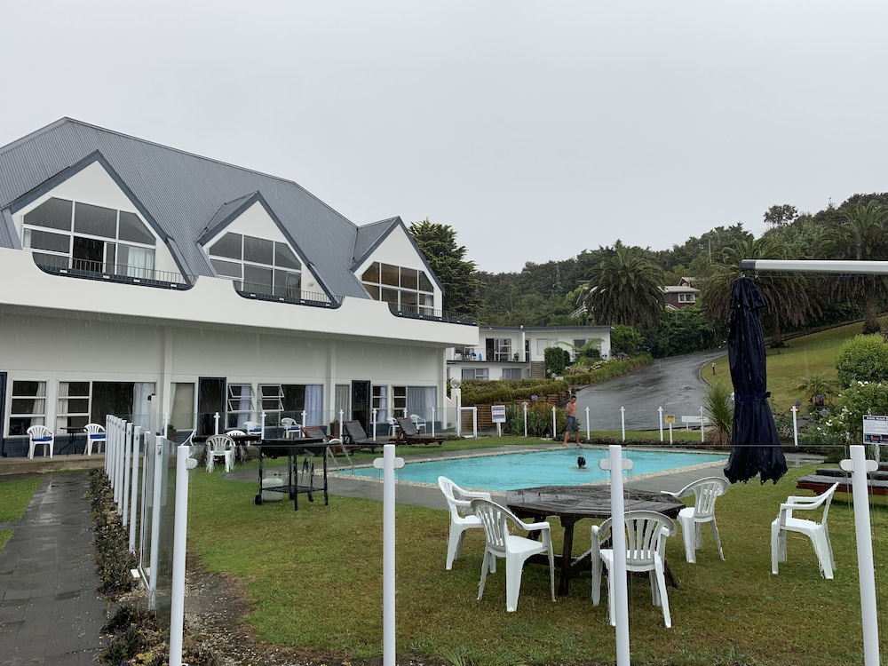 Aloha Seaview Resort Motel 67/68