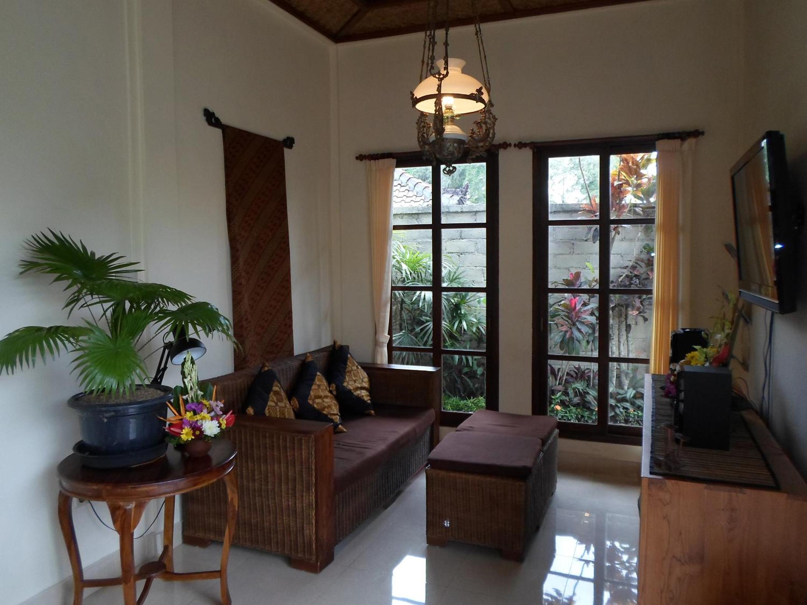 Lily Lane Villas 27/50