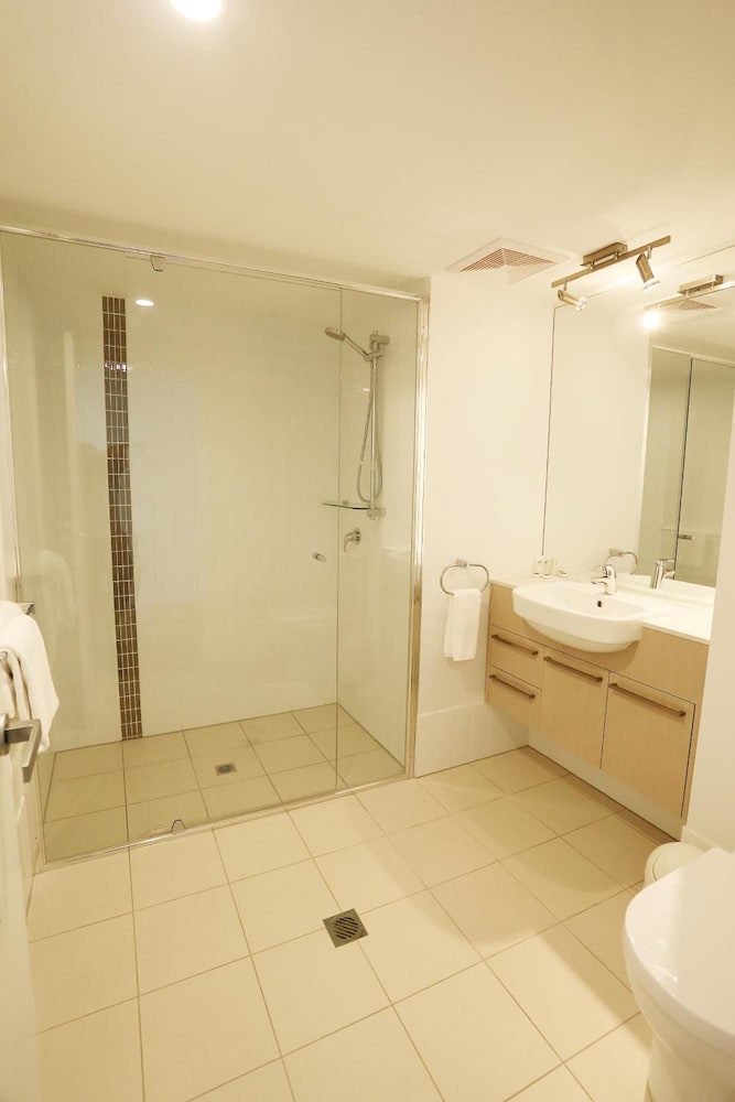 Q Resorts Paddington 50/54