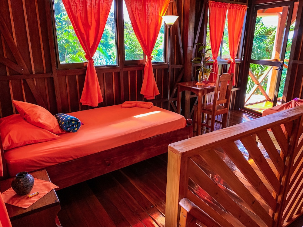 Hotel Las Caletas Lodge 33/50