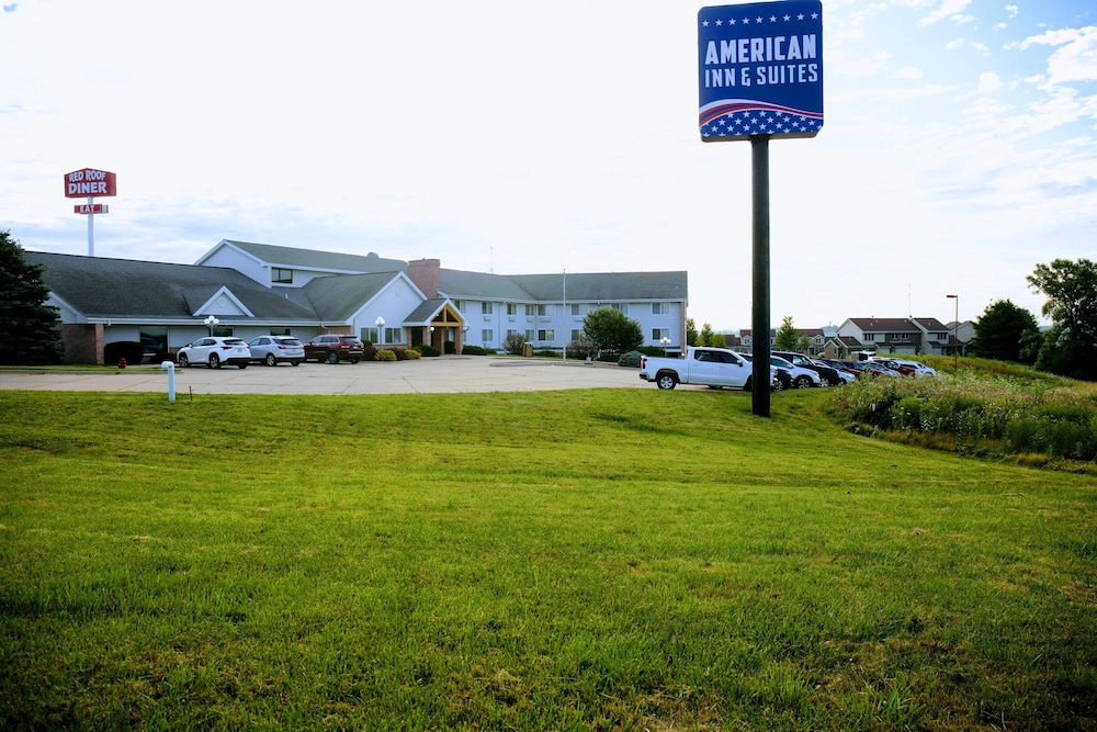 American Inn and Suites Peosta, IA 1/35
