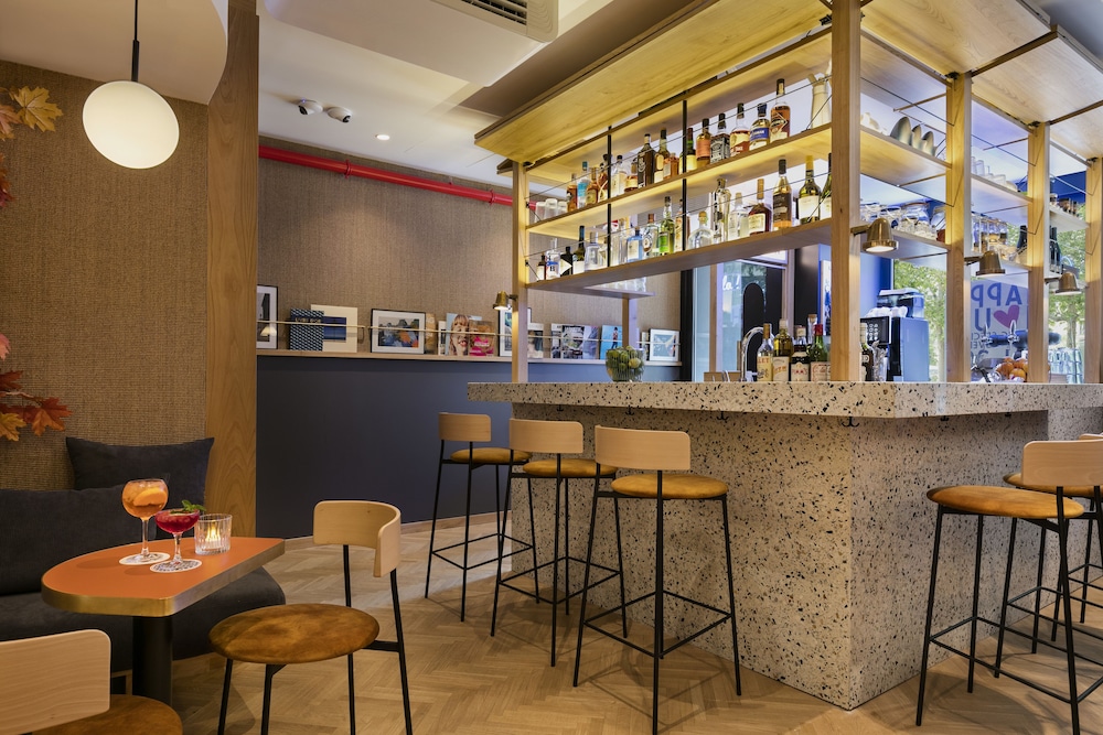 Oh La La Hotel Bar Paris Bastille 20/30