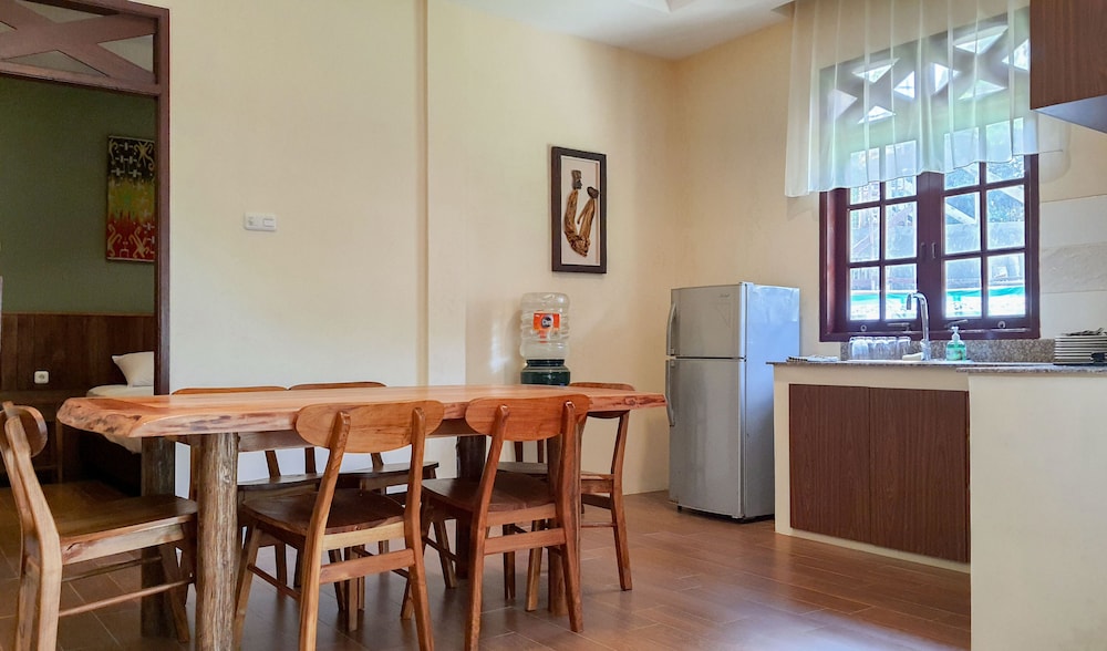 Mutiara Carita Cottages 54/72