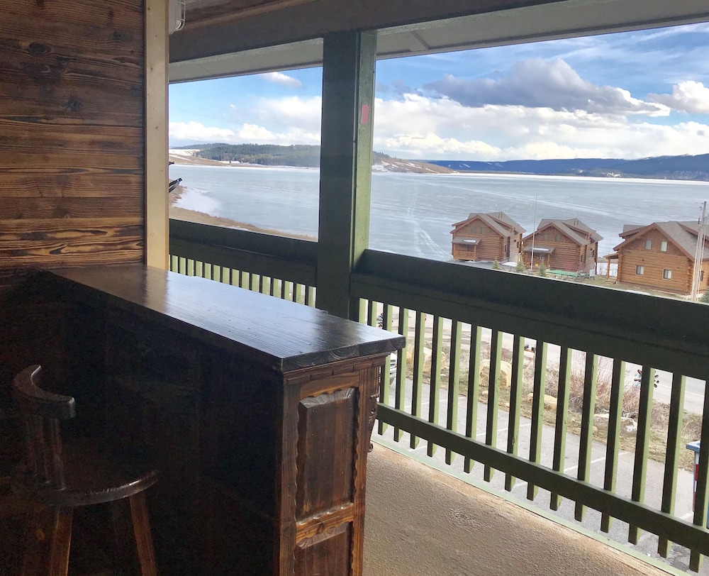 Lake View Suites Yellowstone 21/39