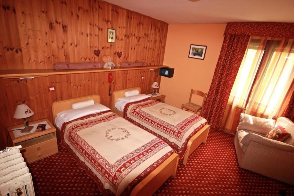 Hotel Lac Bleu 28/48
