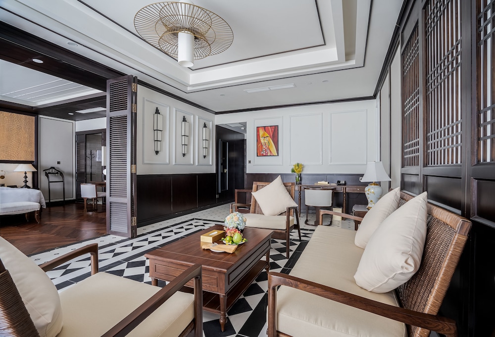 Potique Hotel 28/48