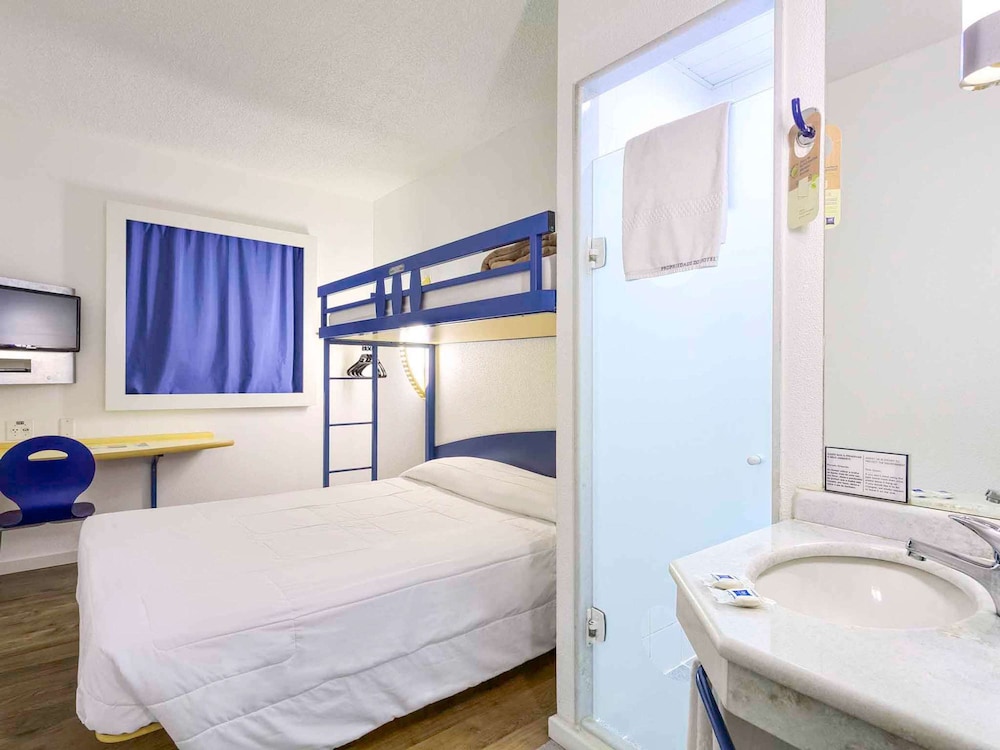 Ibis Budget Curitiba Centro 50/50
