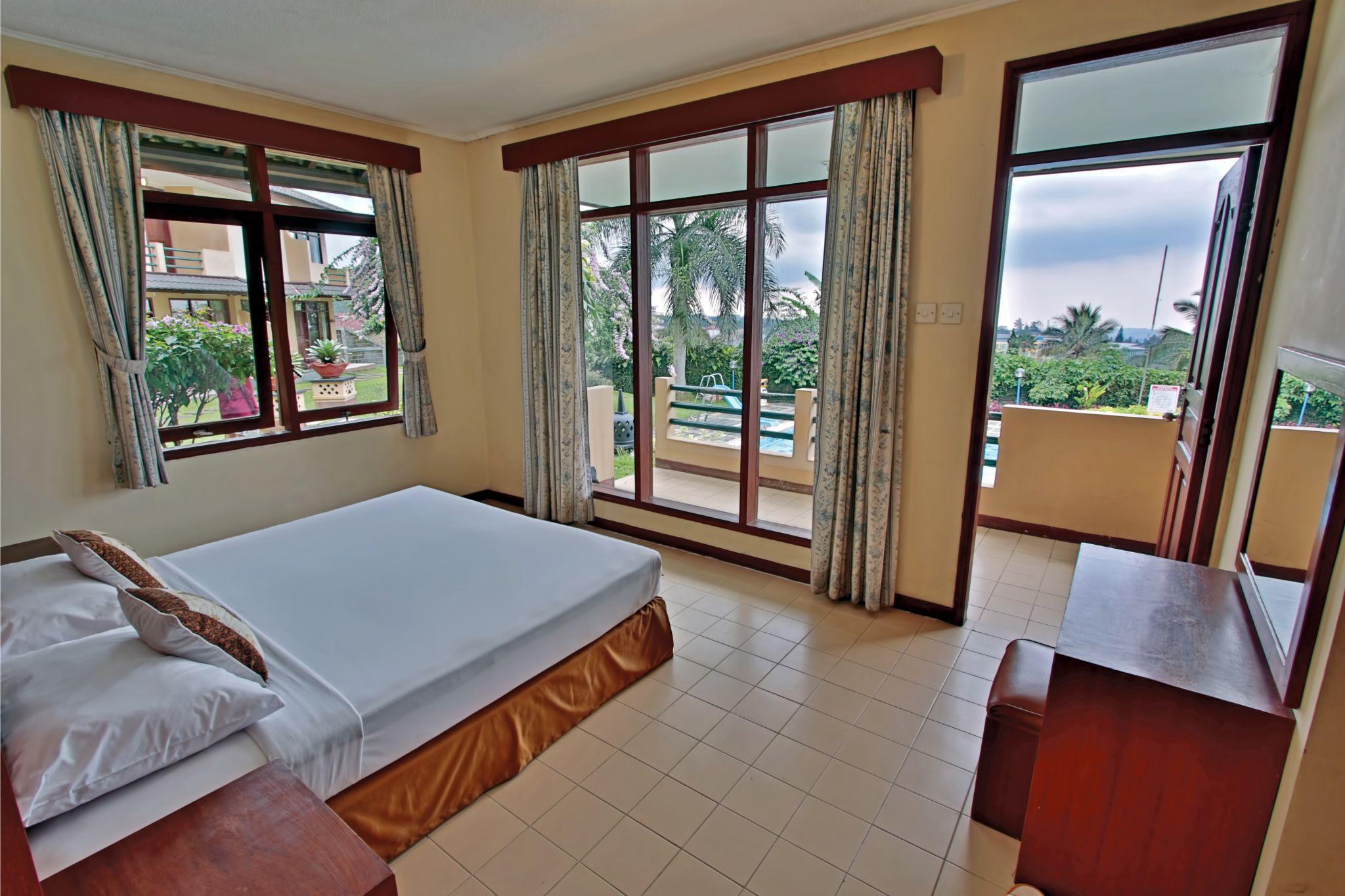 3 Bedrooms, Bungalow, King and Twin Beds