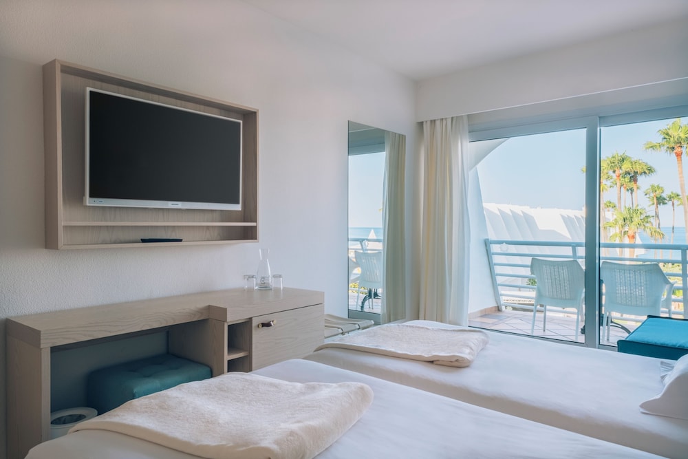 Room, Twin Beds, Sea View, Priority Location 4/5