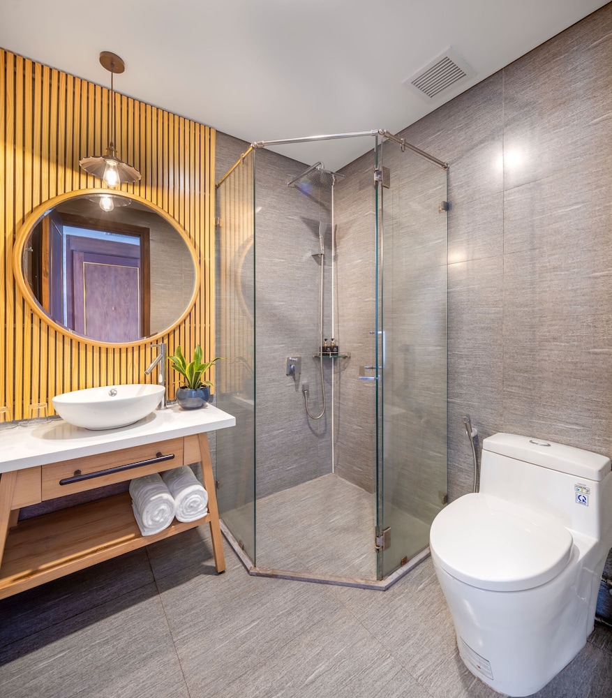 White Sand Boutique Hotel 64/66