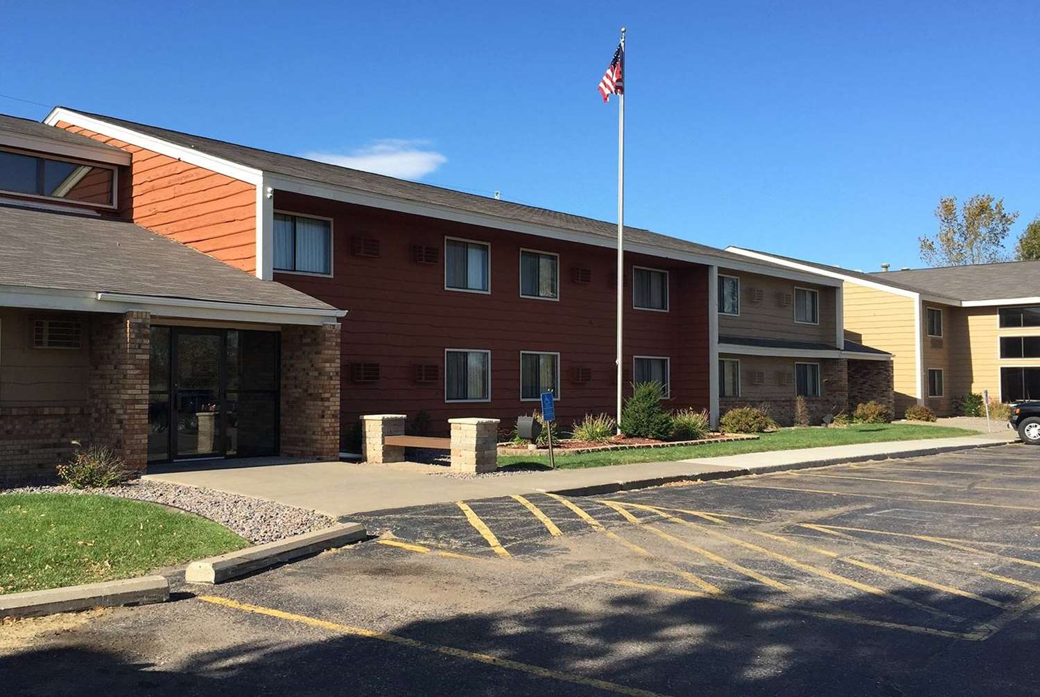 AmericInn by Wyndham Forest Lake 25/25