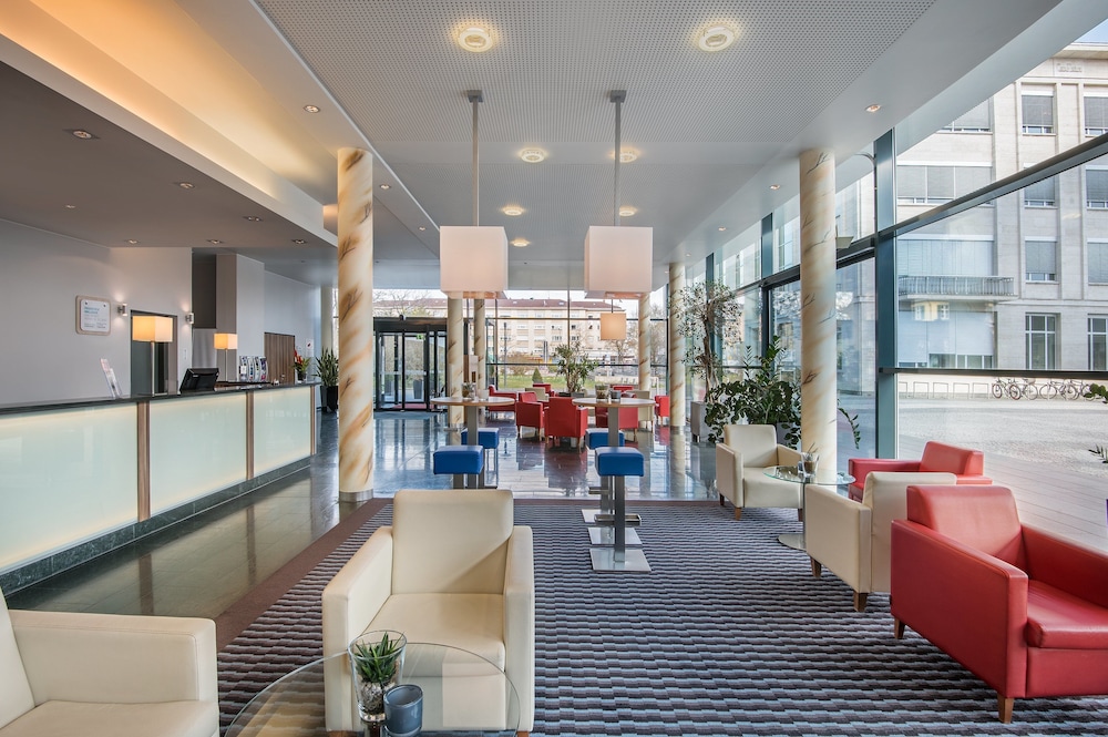 HOLIDAY INN EXPRESS SINGEN 10/72