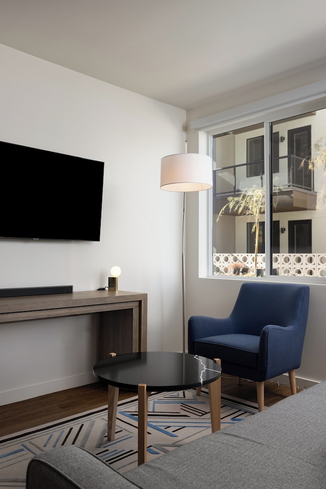 Sentral Phoenix Alloy Midtown 23/44