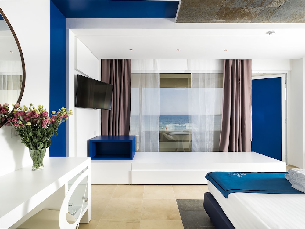 White Bay Resort 25/74