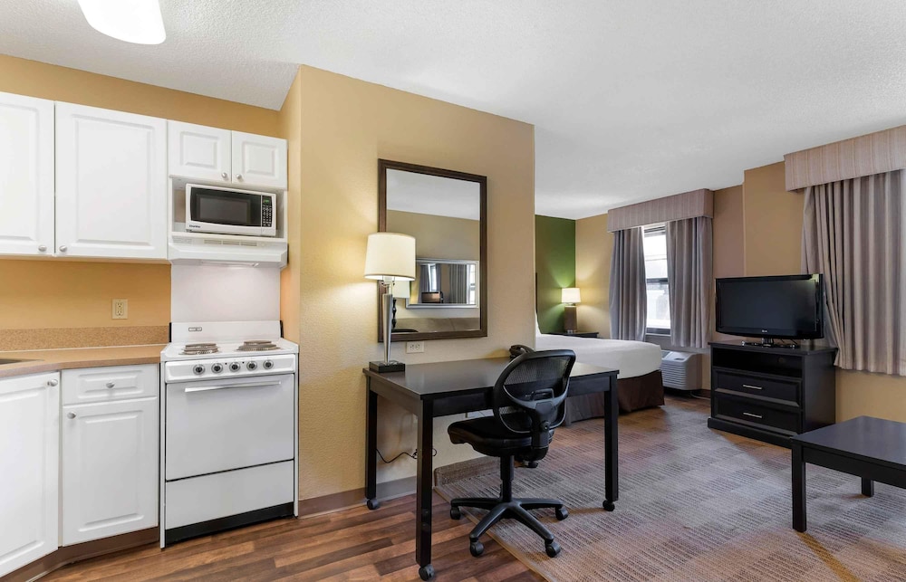 Extended Stay America Oakland - Alameda Airport 42/48