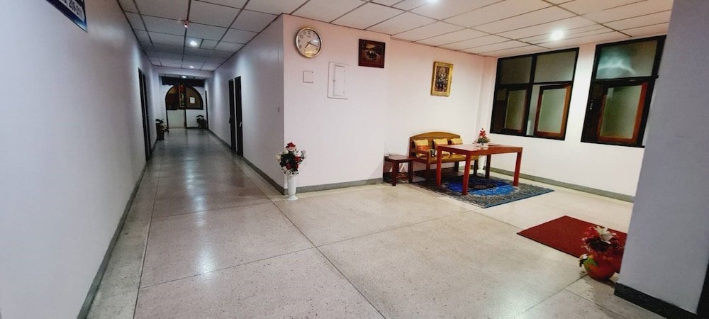 Royal Land Mae Klong Hotel 33/42