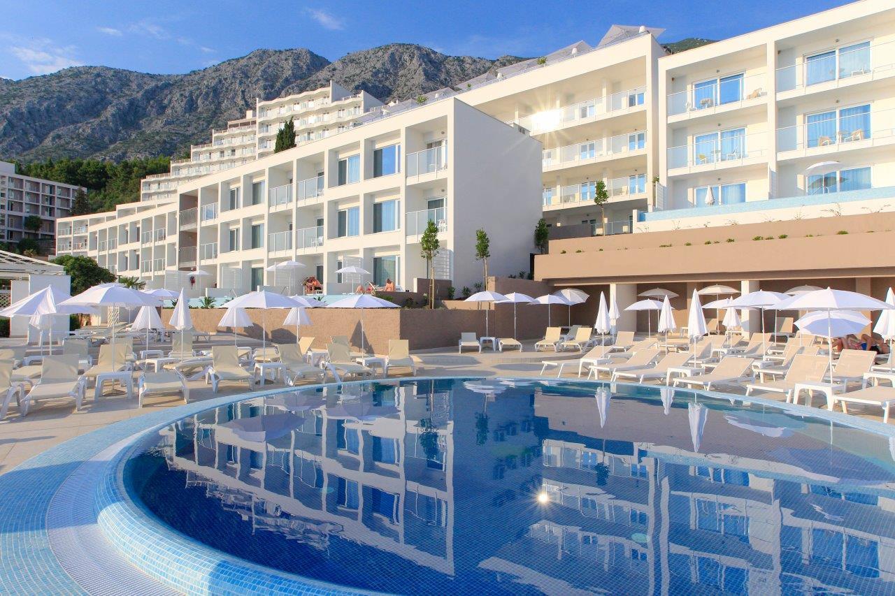 Swim Up, Sea View