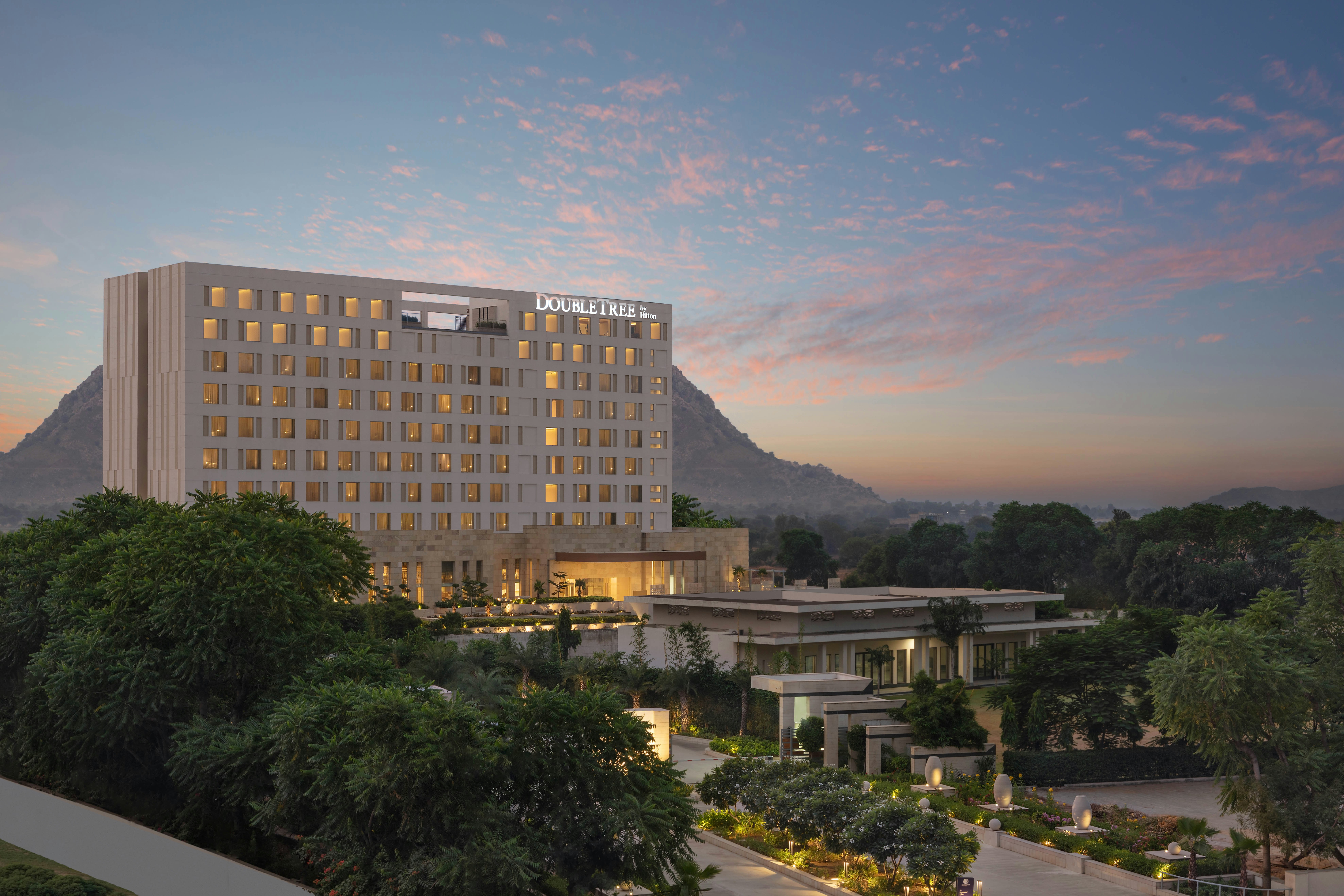 Doubletree By Hilton Jaipur Amer 2/80