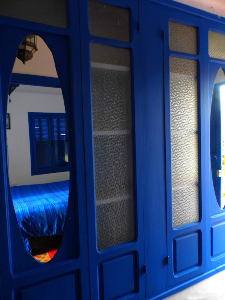 RIAD A LA BELLE ETOILE 3/83