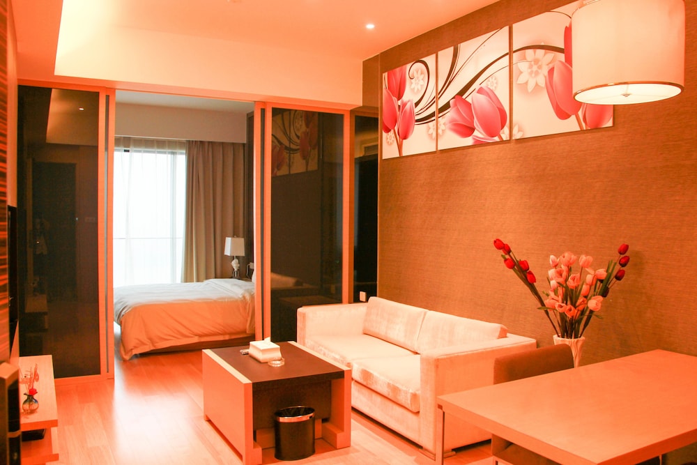 Xingyi International Hotel Poly Store 44/70