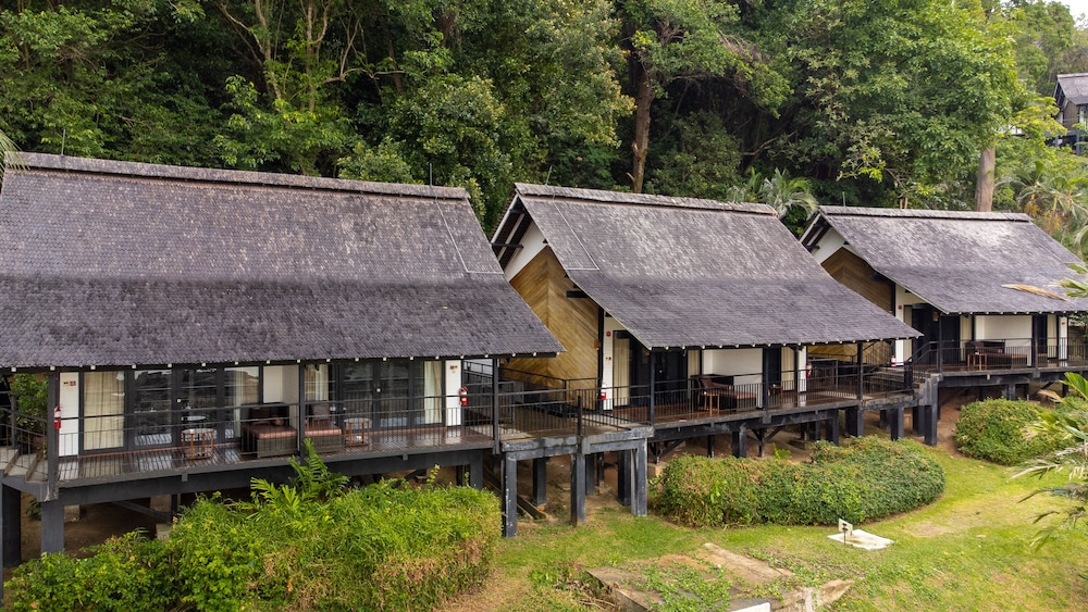 Turi Beach Resort 62/73