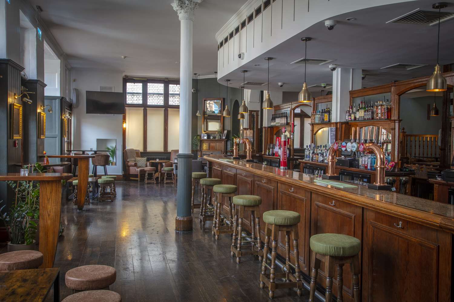 The Crown London, WorldHotels Distinctive 37/47